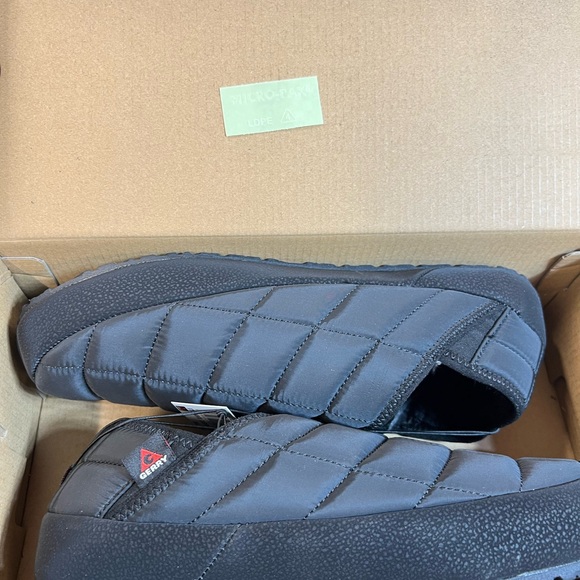 Gerry'S Other - 🔥🔥 New Gerry men puff shoe slippers